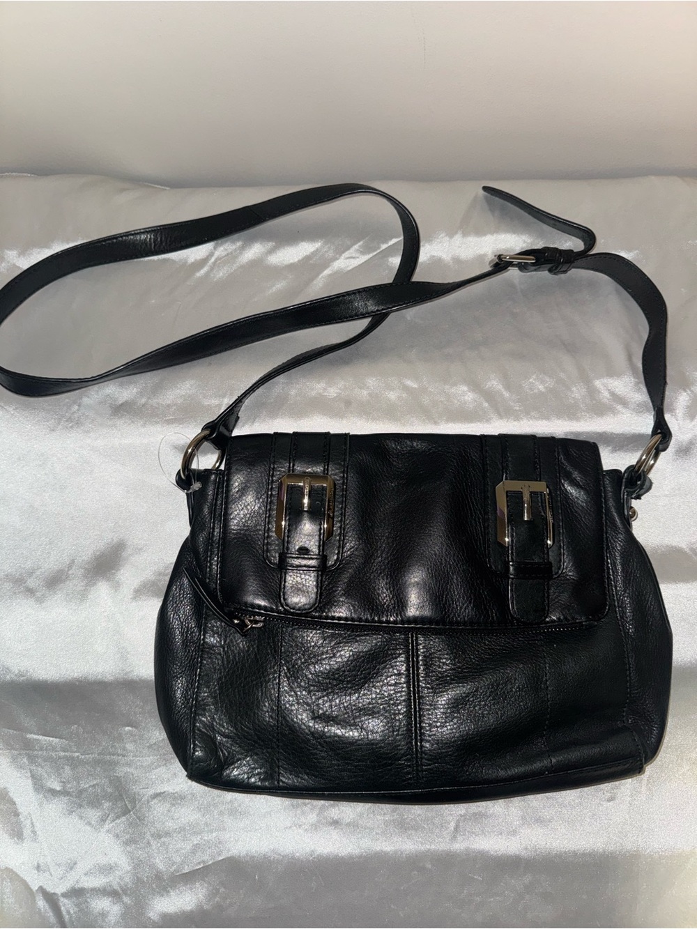 B. Makowsky Classic Black Leather Crossbody Shoulder Bag
